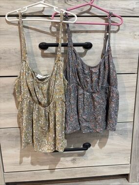 Women’s Floral Spaghetti Strap Peplum Tank Top - Olive & Slate